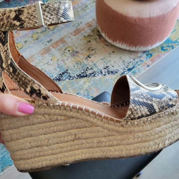 SOLD Franco Sarto Espadrilles - Picture 4 of 10